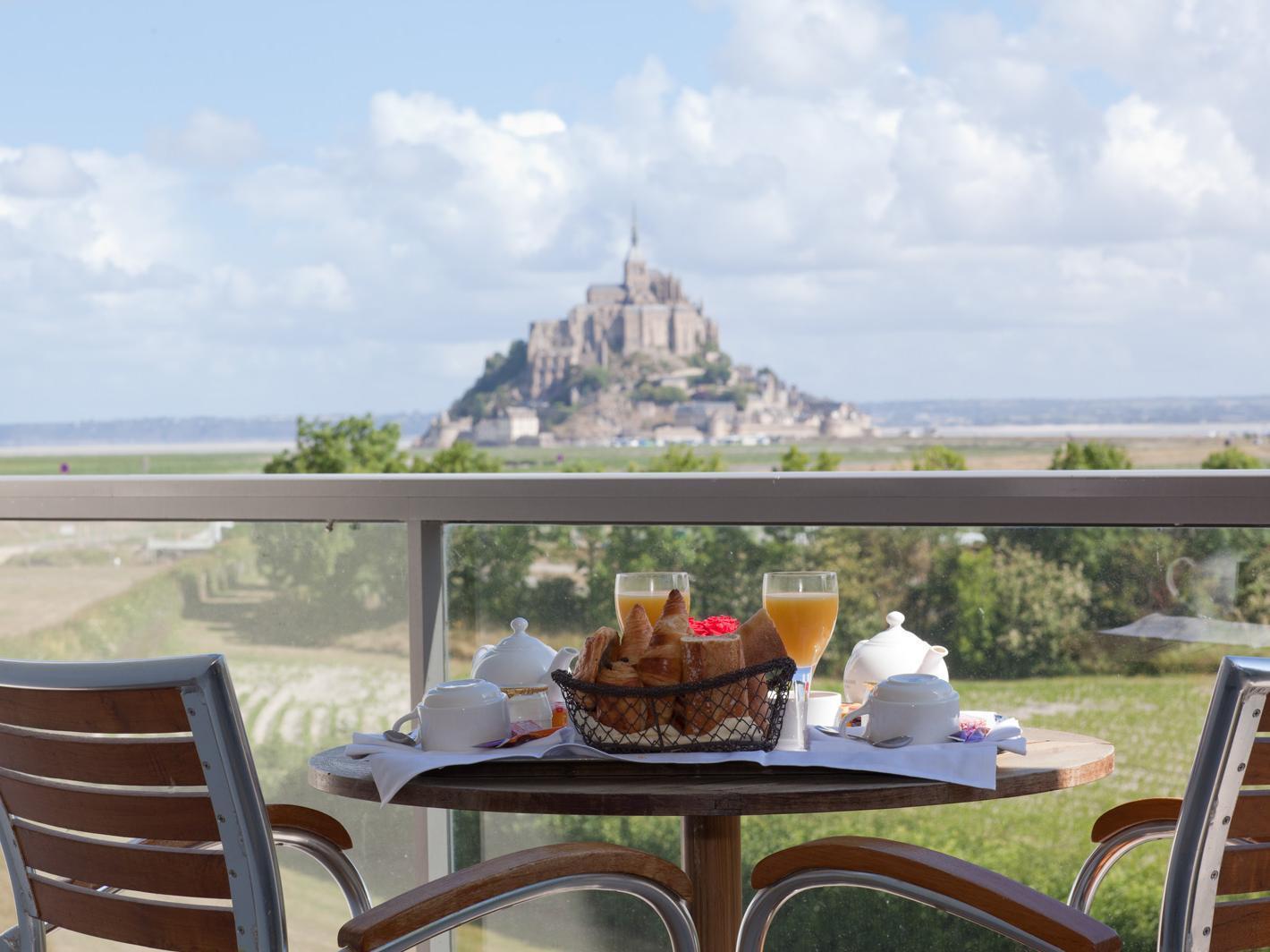 Le Relais Saint Michel Hotel 4*